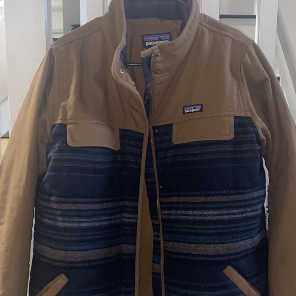 Patagonia women’s XL coat